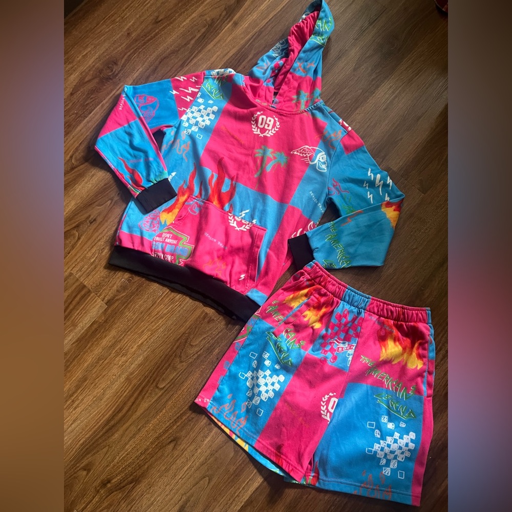 Matching hoodie and shorts set size M